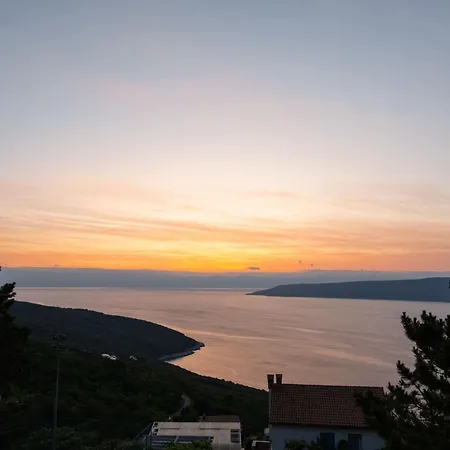 Апартаменты Luxury Seaview By Interhome *